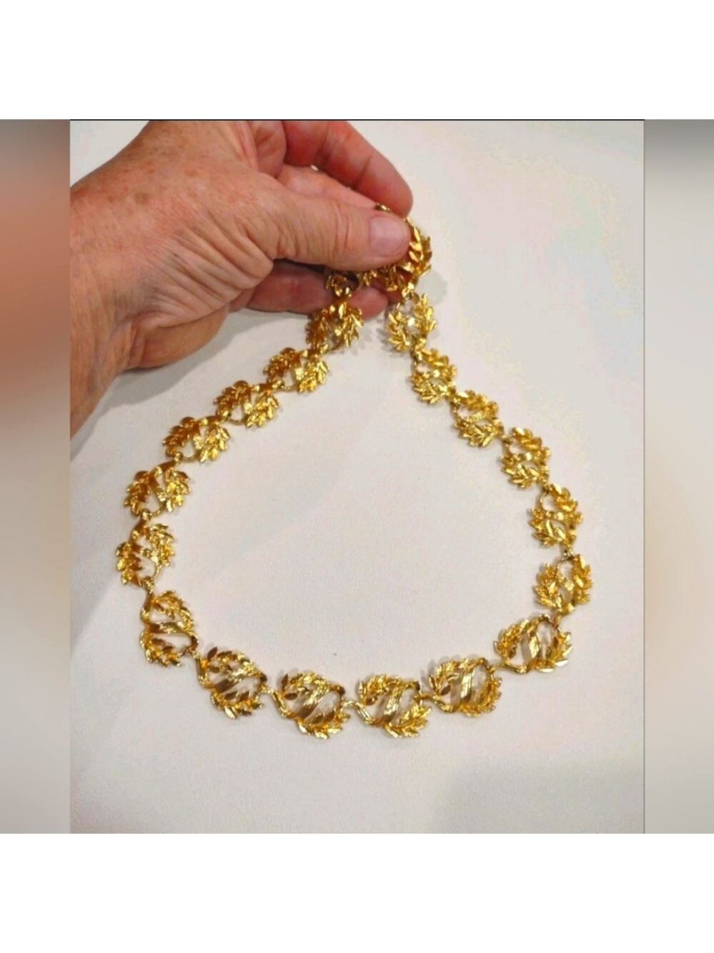 Napier GoldTone Leaf Chain Necklace Euc Vtg